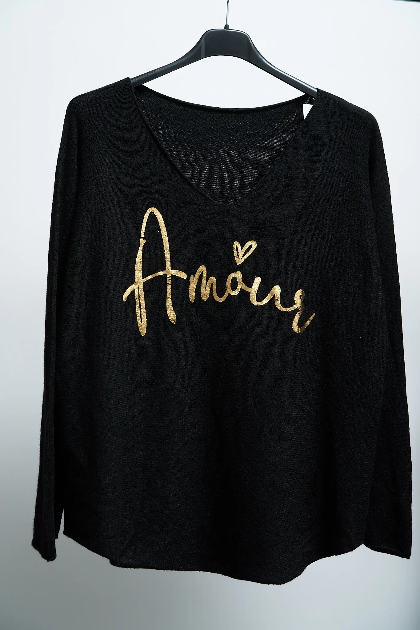 AMOUR bedruckter Pullover mit V-Ausschnitt