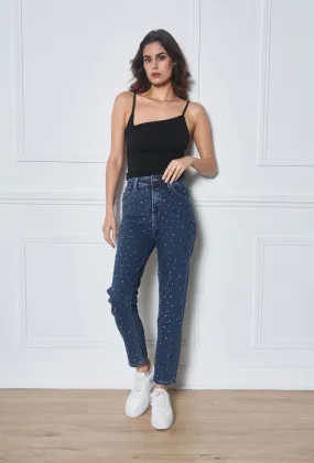 Mom-Jeans mit Strasssteinen