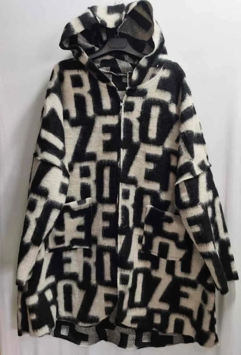 Puffer jacket with hood