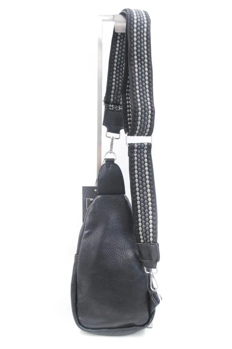SYNTHETISCHER RUCKSACK UND SCHULTERGURT